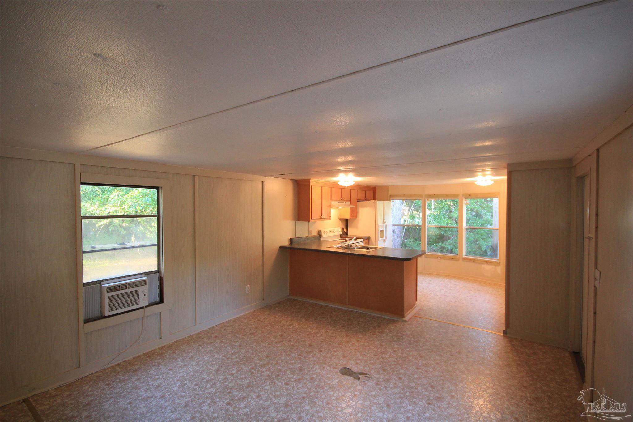 8652 John Hamm Road Milton, FL 32583 - Photo 4 of 14 Gallery Image 4