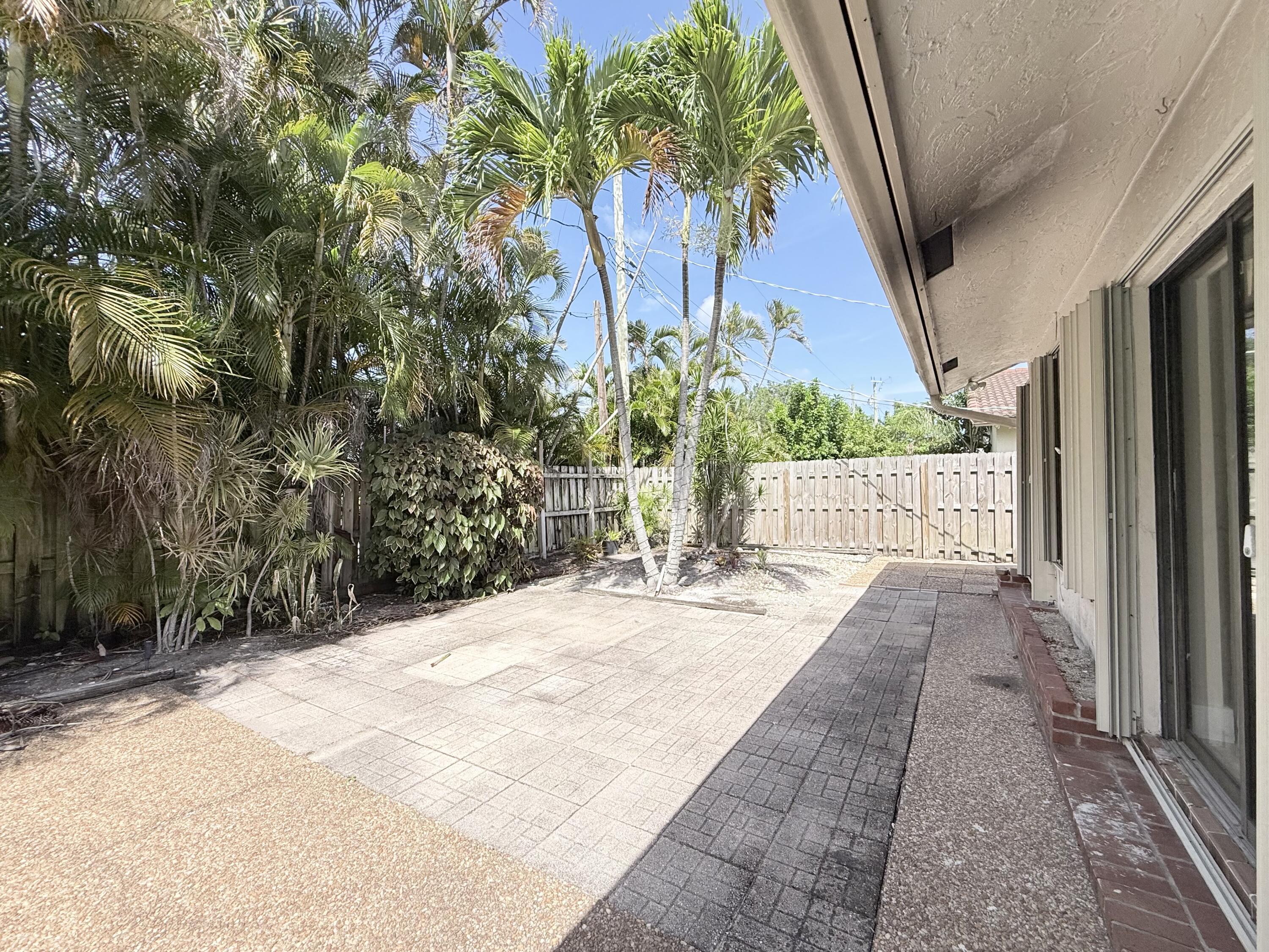 71 Laredo Lane Boca Raton, FL 33487 - Photo 17 of 18 IMG_7943