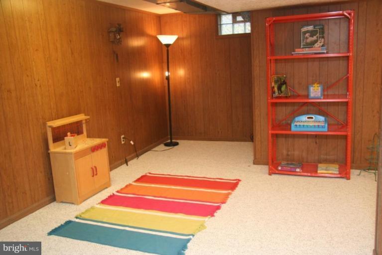 9302 Weaver Street Silver Spring, MD 20901 - Photo 17 of 23 Family Room #2