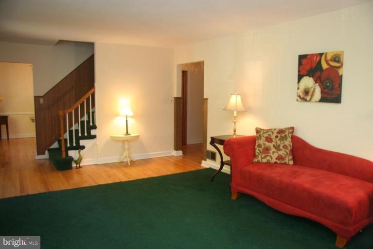 9302 Weaver Street Silver Spring, MD 20901 - Photo 3 of 23 Living Room #2