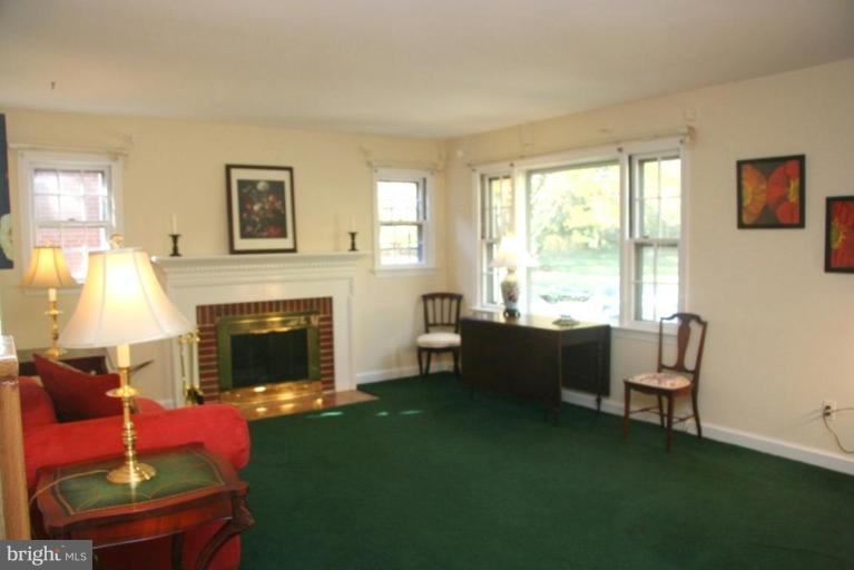 9302 Weaver Street Silver Spring, MD 20901 - Photo 4 of 23 Living Room #3