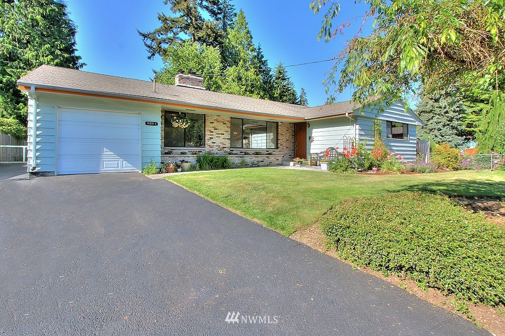 9511 235th Street Southwest Edmonds, WA 98020 - Photo 1 of 25 Gallery Image 1