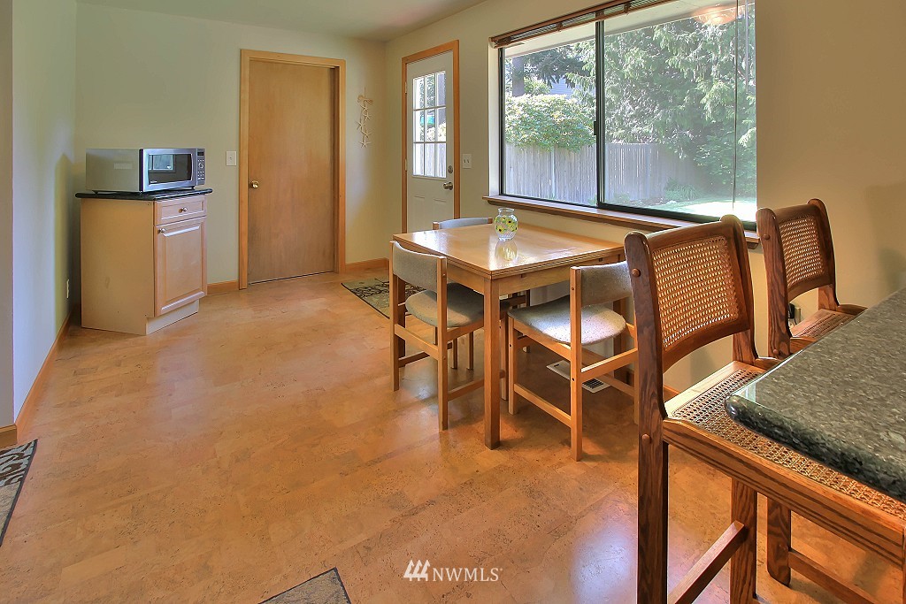 9511 235th Street Southwest Edmonds, WA 98020 - Photo 12 of 25 Gallery Image 12