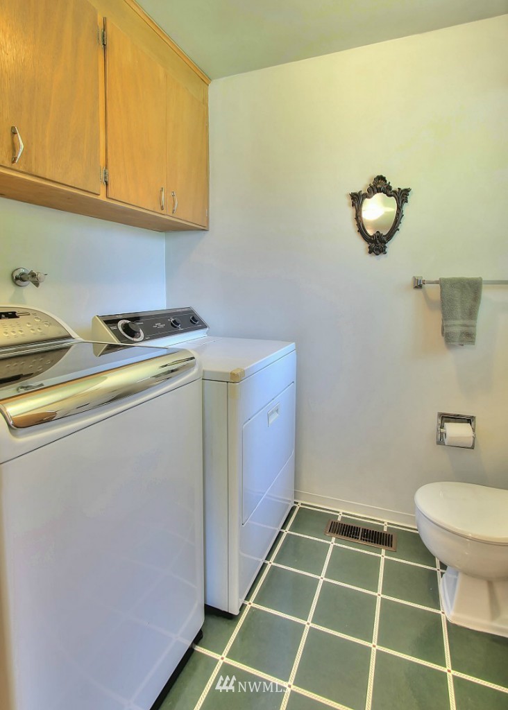 9511 235th Street Southwest Edmonds, WA 98020 - Photo 15 of 25 Gallery Image 15