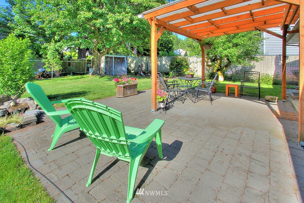 9511 235th Street Southwest Edmonds, WA 98020 - Photo 22 of 25 Gallery Image 22