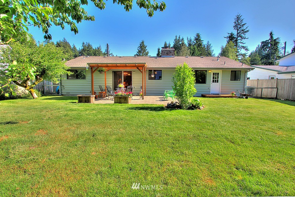 9511 235th Street Southwest Edmonds, WA 98020 - Photo 23 of 25 Gallery Image 23