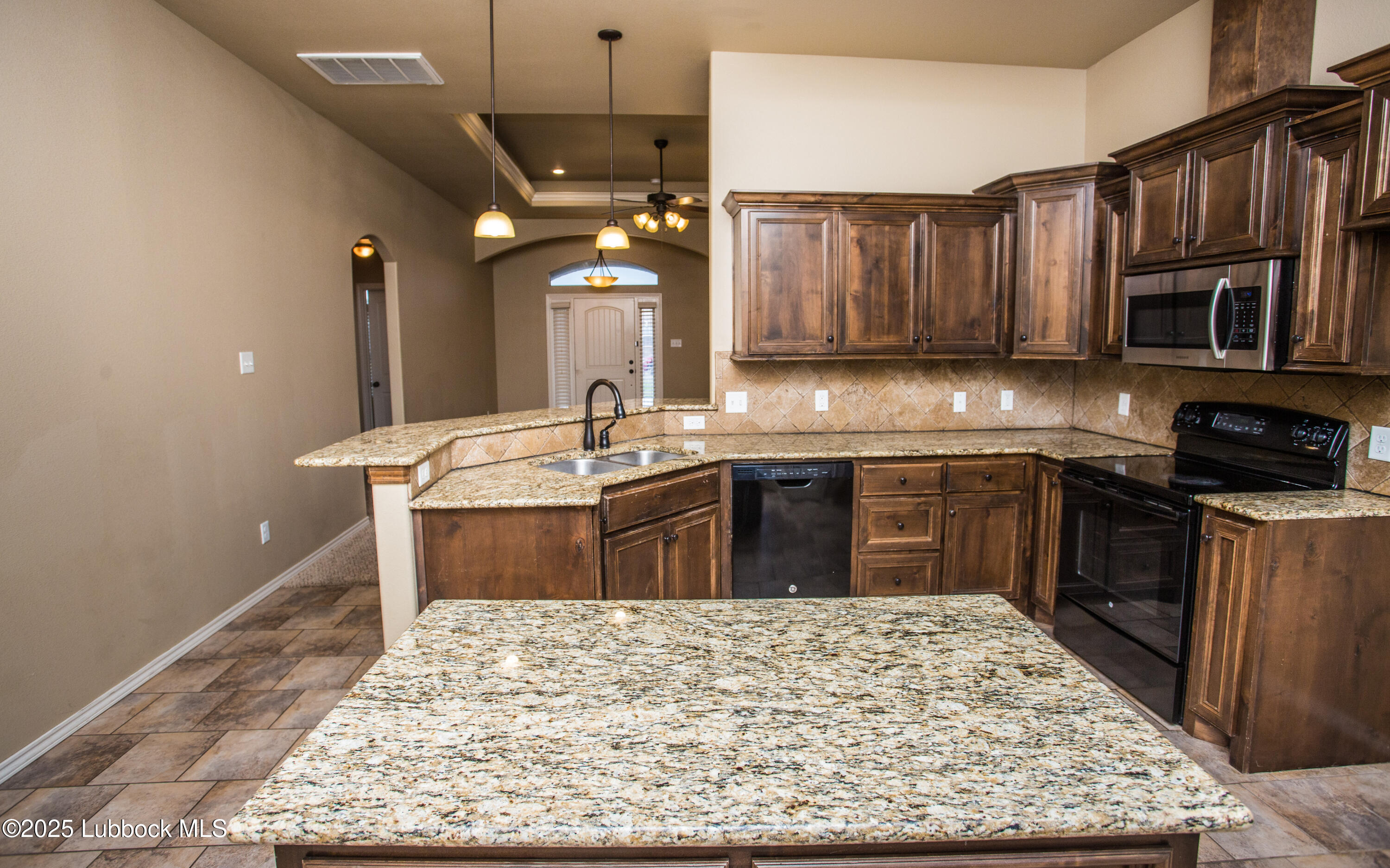 5006 Jarvis Street Lubbock, TX 79416 - Photo 11 of 31 5V2A2418