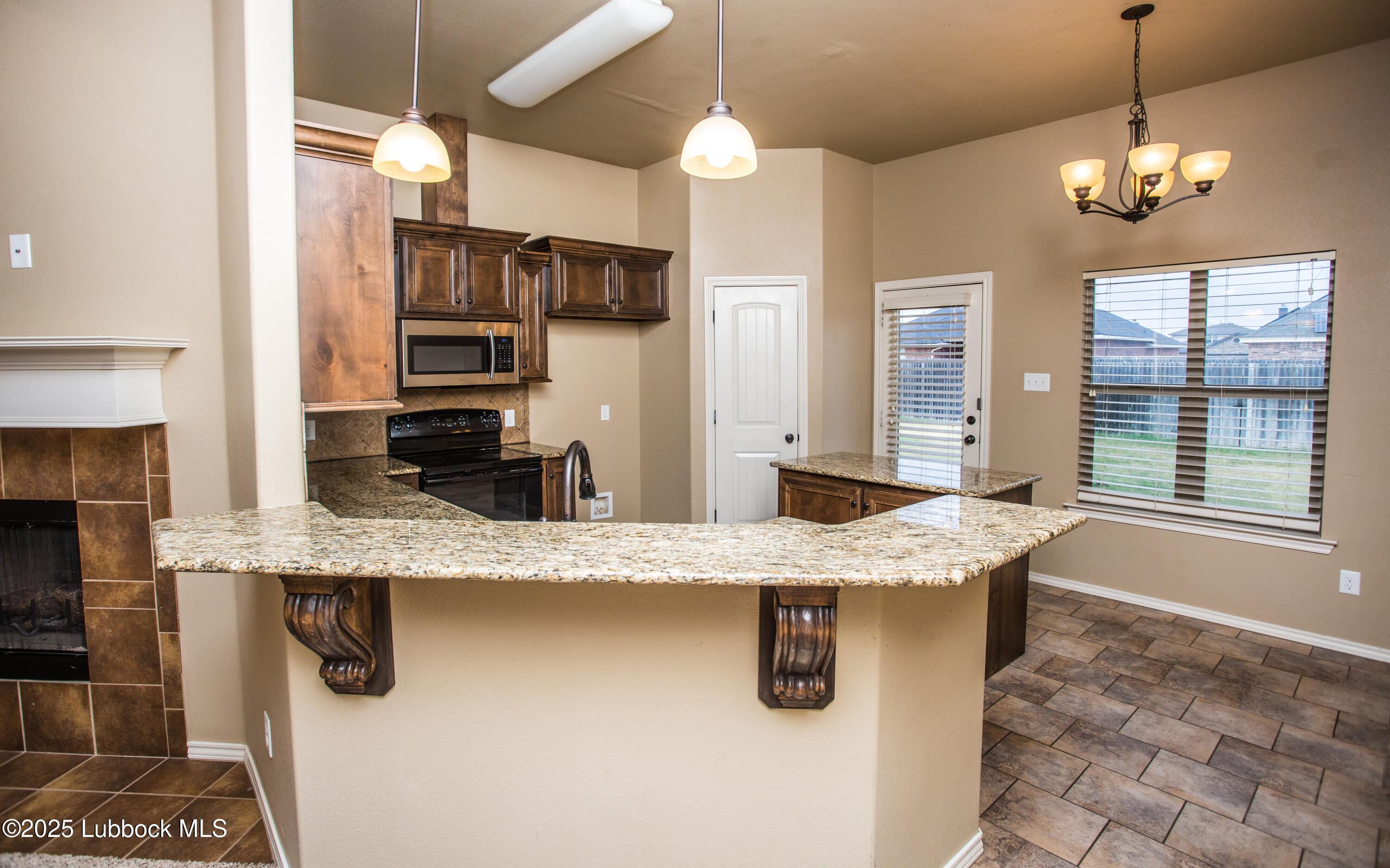 5006 Jarvis Street Lubbock, TX 79416 - Photo 7 of 31 5V2A2429