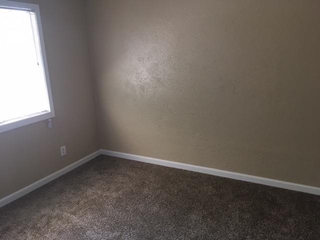374 South Columbia Avenue Reedley, CA 93654 - Photo 4 of 7