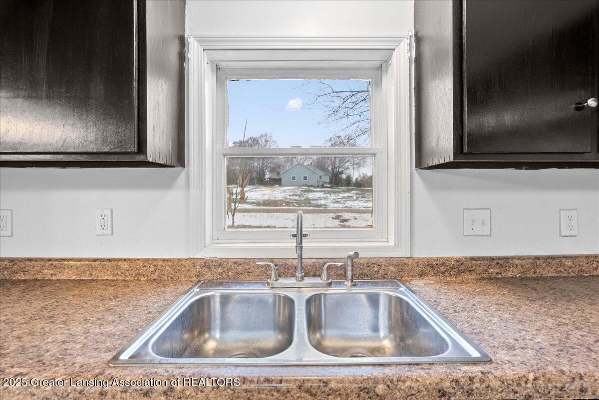 7902 North Welling Road St. Johns, MI 48879 - Photo 22 of 32 22-Media Jett - 17