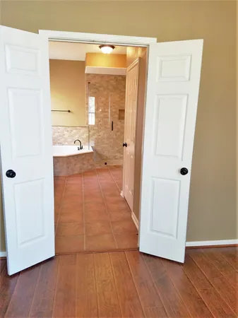 $575,000 | 2103 Blue Water Bay Drive, Katy, TX 77494