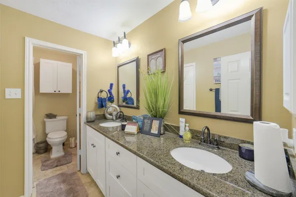 $575,000 | 2103 Blue Water Bay Drive, Katy, TX 77494