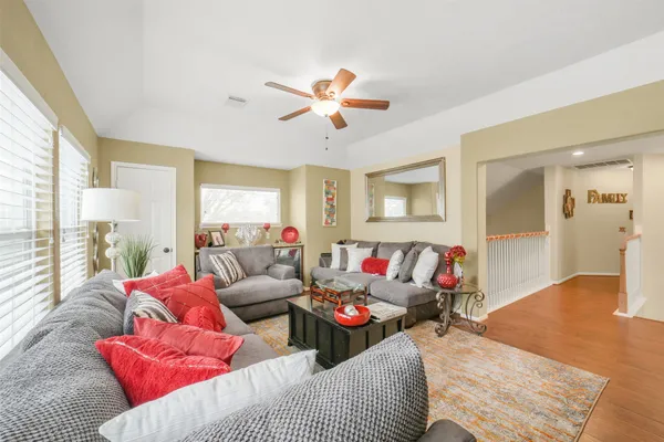 $575,000 | 2103 Blue Water Bay Drive, Katy, TX 77494