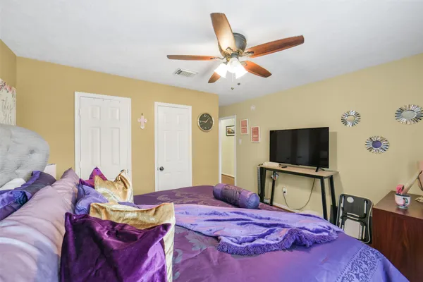 $575,000 | 2103 Blue Water Bay Drive, Katy, TX 77494