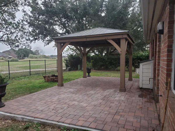 $575,000 | 2103 Blue Water Bay Drive, Katy, TX 77494