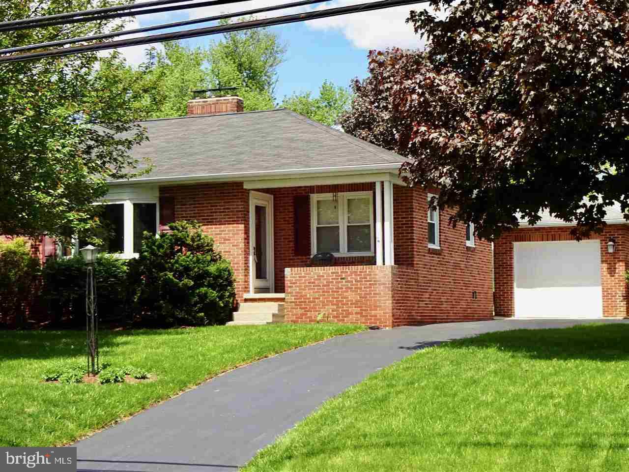 4011 Old Orchard Road York, PA 17402 - Photo 3 of 36 Gallery Image 3