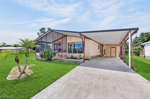 $157,000 | 319 Shrub Lane South, North Fort Myers, FL 33917