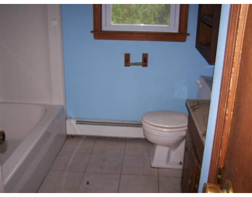 81 Smith Road Charlton, MA 01507 - Photo 3 of 7 Gallery Image 3