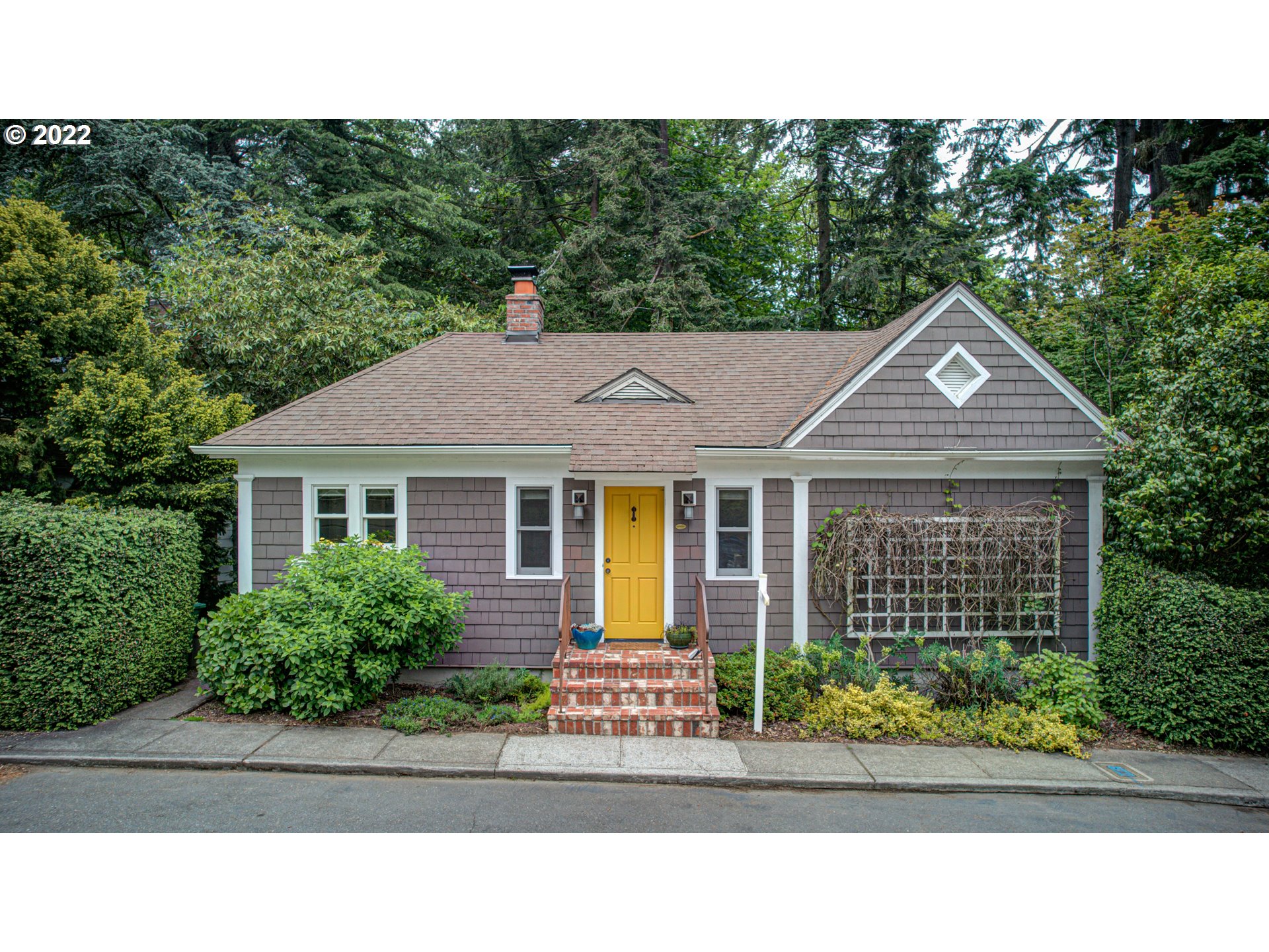 2793 Southwest Old Orchard Road Portland, OR 97201 - Photo 1 of 31 Gallery Image 1