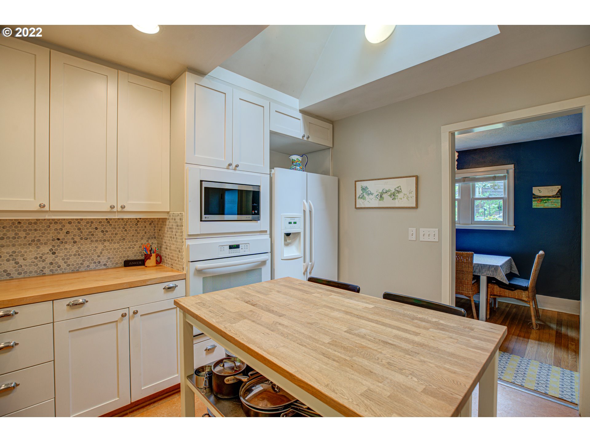2793 Southwest Old Orchard Road Portland, OR 97201 - Photo 12 of 31 Gallery Image 12
