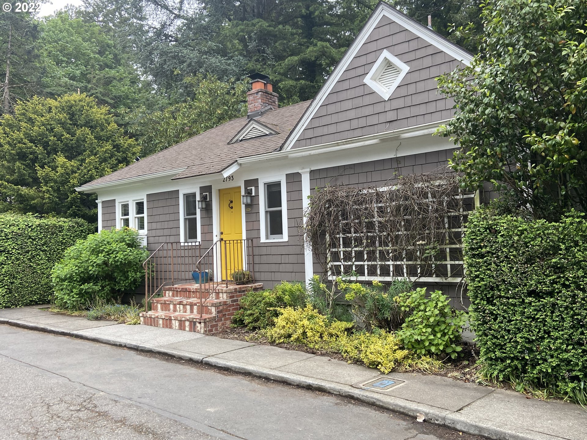 2793 Southwest Old Orchard Road Portland, OR 97201 - Photo 2 of 31 Gallery Image 2