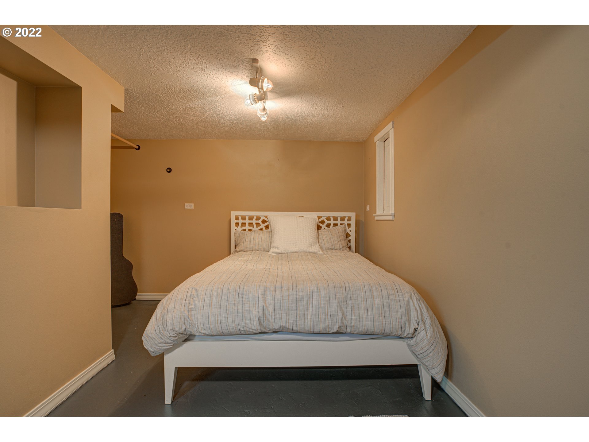 2793 Southwest Old Orchard Road Portland, OR 97201 - Photo 26 of 31 Gallery Image 26