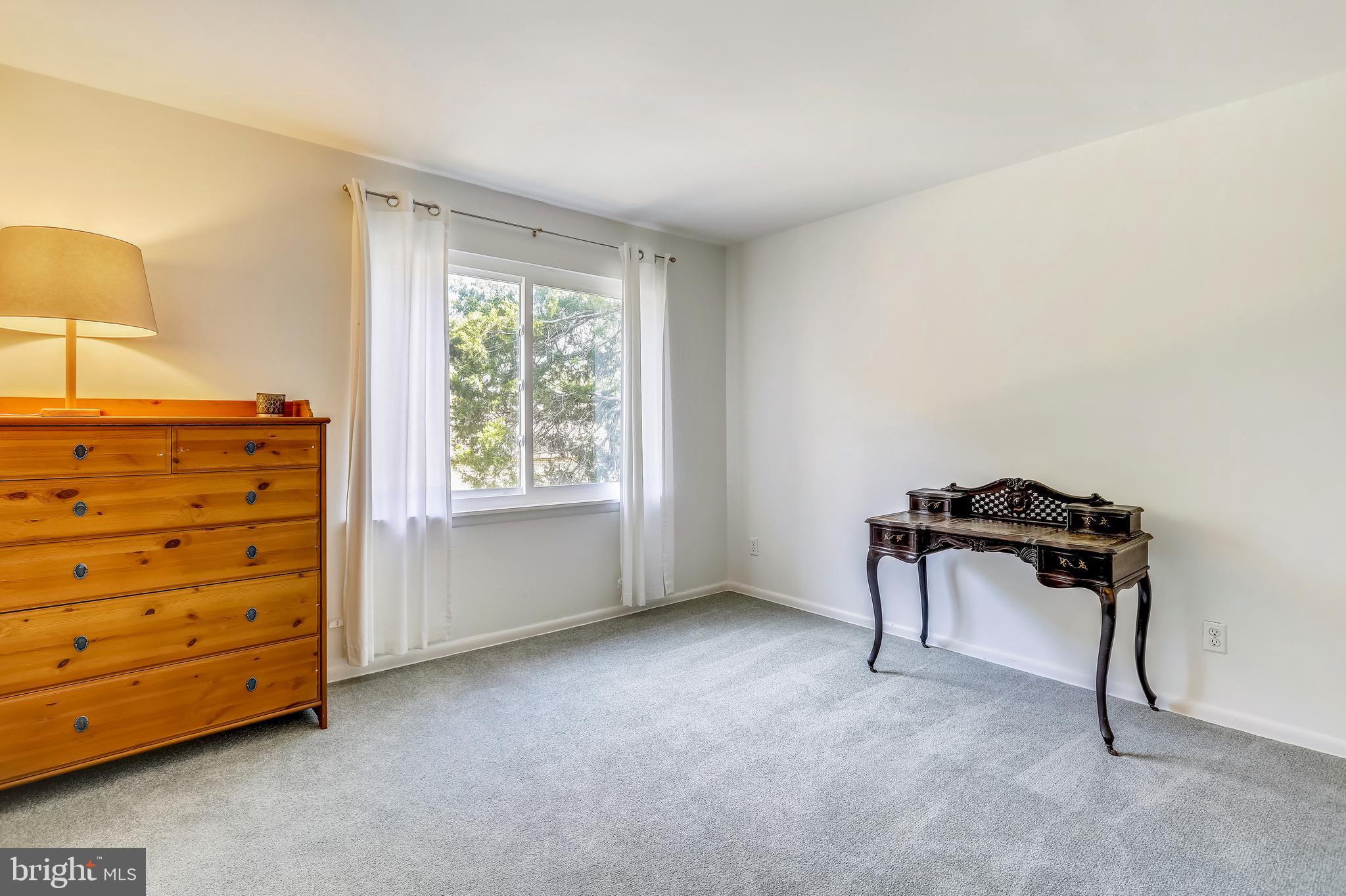 266 West Deer Park Road, Unit 32I Gaithersburg, MD 20877 - Photo 17 of 28 Bedroom