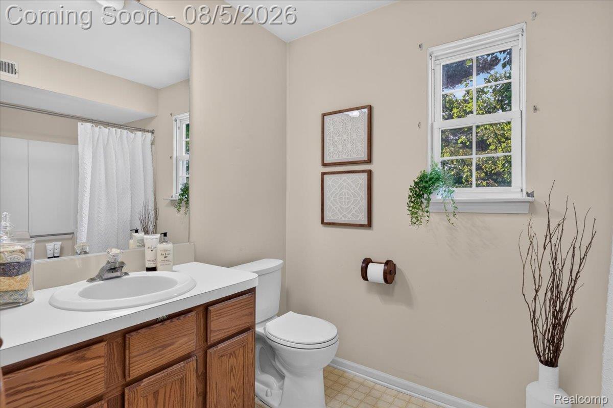 149 Ferndale Avenue Rochester, MI 48307 - Photo 31 of 39 31-2026.07.31_ACloutier_FerndaleRoch_221.jpg