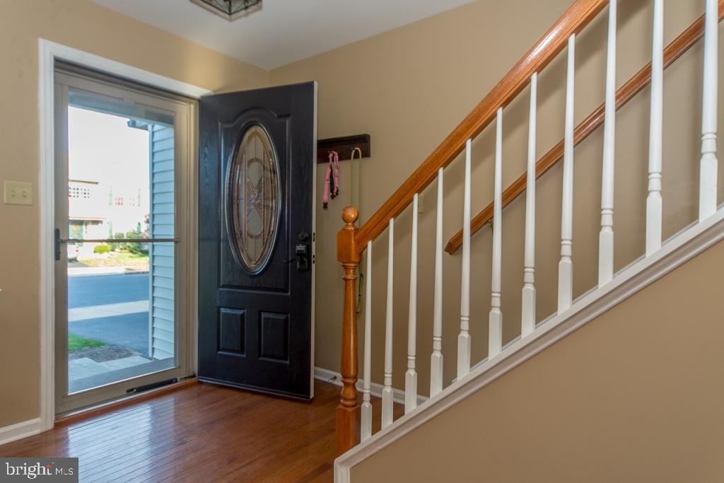 327 Cambridge Lane Lititz, PA 17543 - Photo 4 of 29 Gallery Image 4