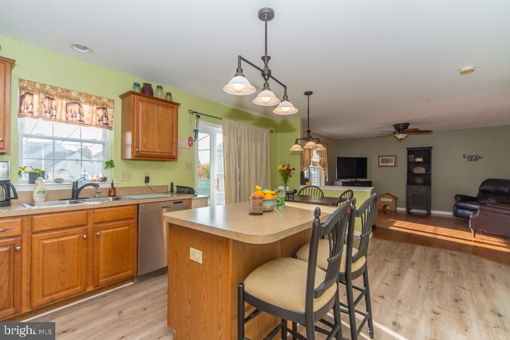 327 Cambridge Lane Lititz, PA 17543 - Photo 8 of 29 Gallery Image 8