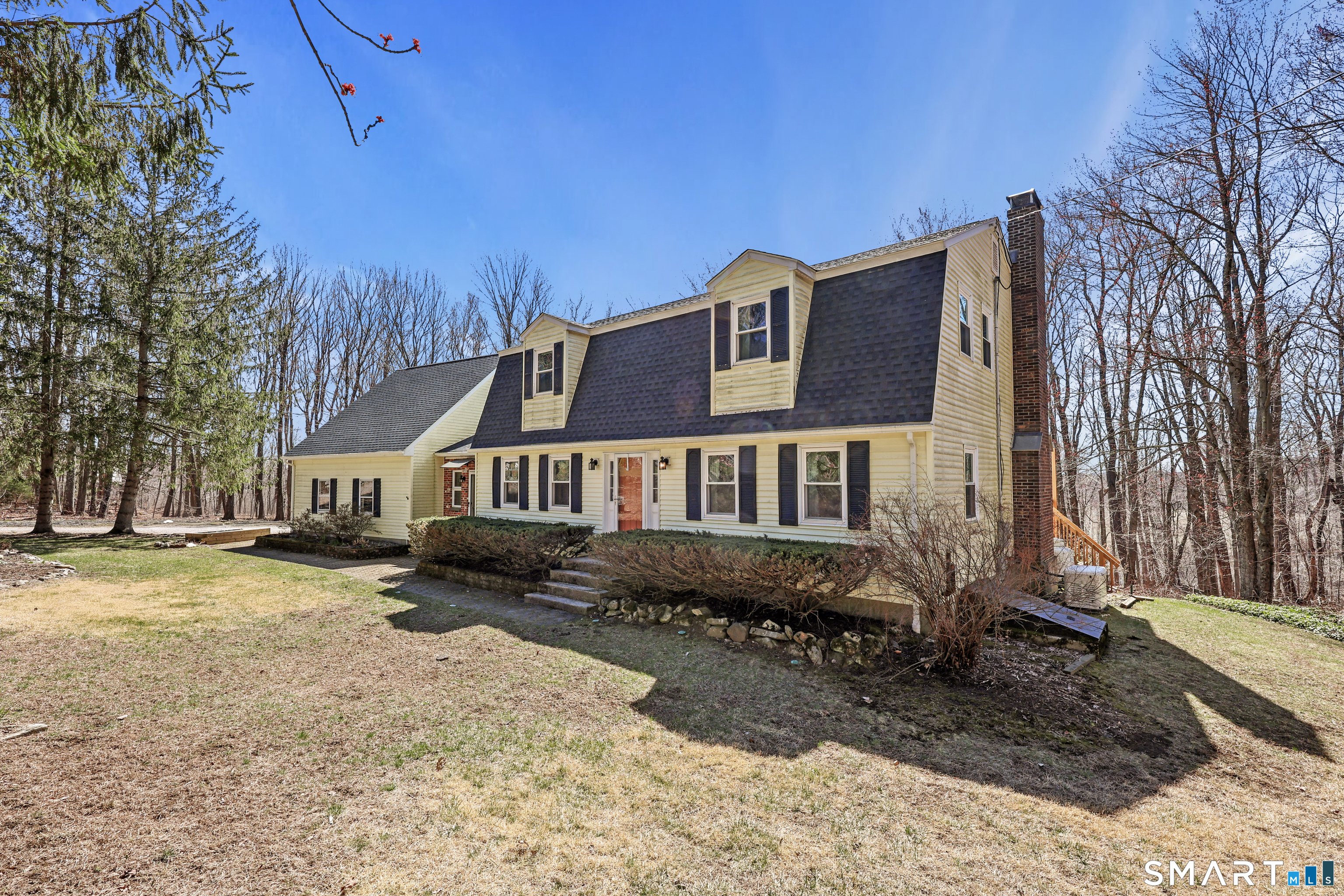 118 S Road Winchester, CT 06098 - Photo 1 of 36