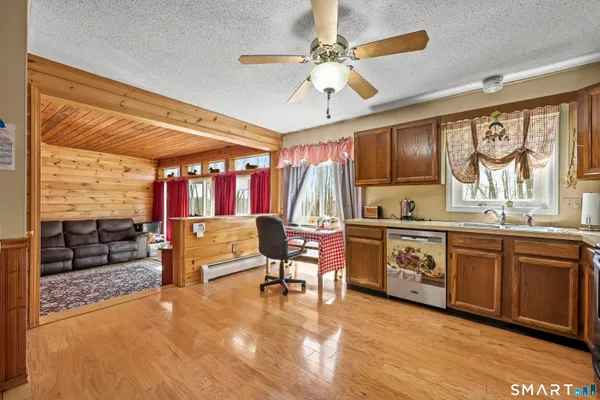 $419,000 | 118 S Road, Winchester, CT 06098