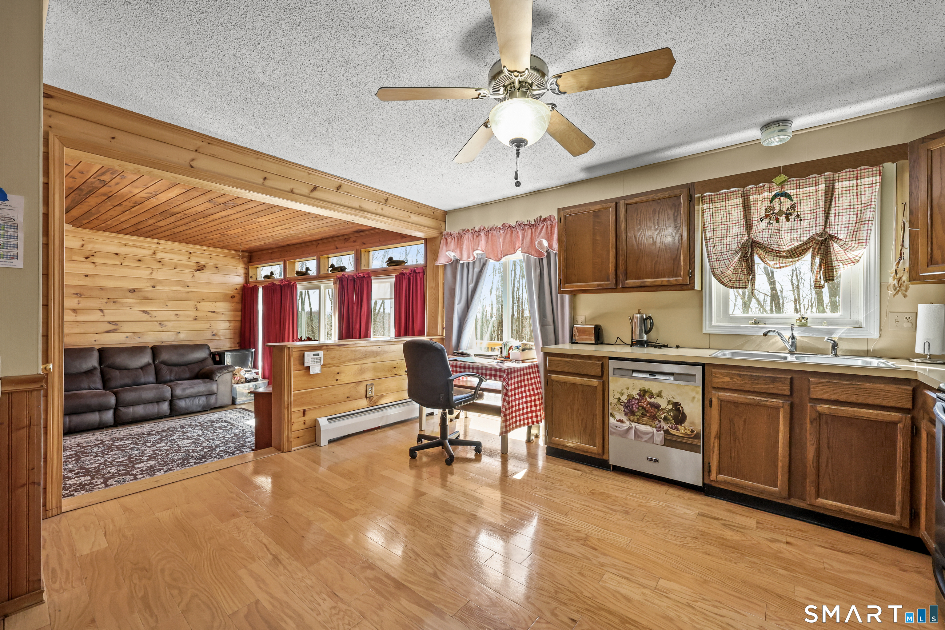 118 S Road Winchester, CT 06098 - Photo 8 of 36