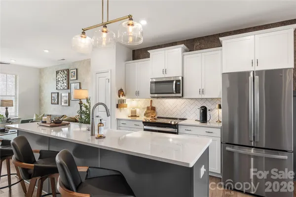 $400,000 | 318 Simeon Drive, Charlotte, NC 28208