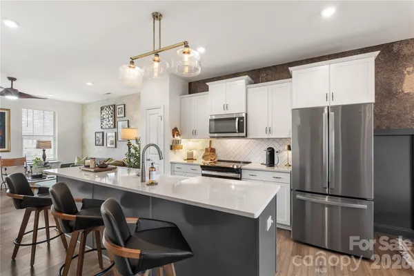$400,000 | 318 Simeon Drive, Charlotte, NC 28208