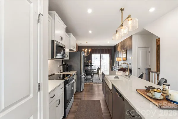 $400,000 | 318 Simeon Drive, Charlotte, NC 28208