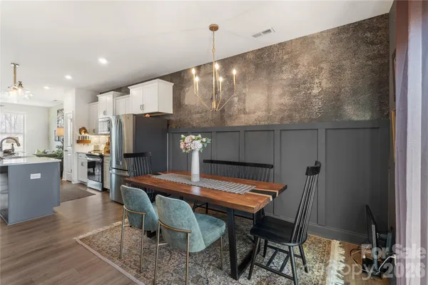 $400,000 | 318 Simeon Drive, Charlotte, NC 28208