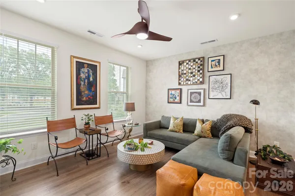 $400,000 | 318 Simeon Drive, Charlotte, NC 28208