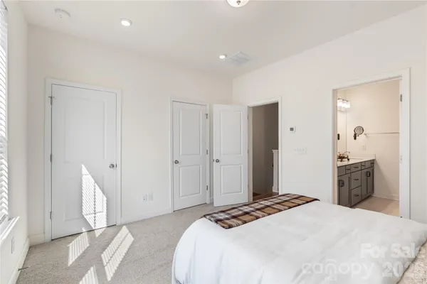 $400,000 | 318 Simeon Drive, Charlotte, NC 28208