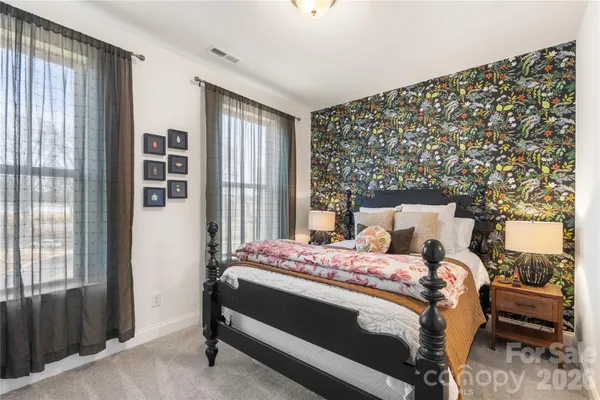 $400,000 | 318 Simeon Drive, Charlotte, NC 28208
