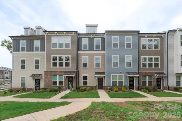 $400,000 | 318 Simeon Drive, Charlotte, NC 28208