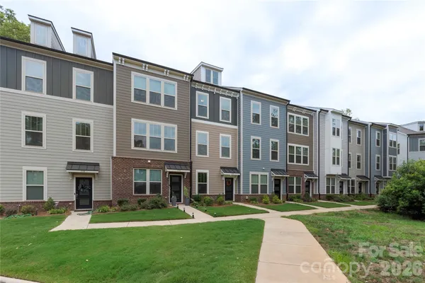 $400,000 | 318 Simeon Drive, Charlotte, NC 28208