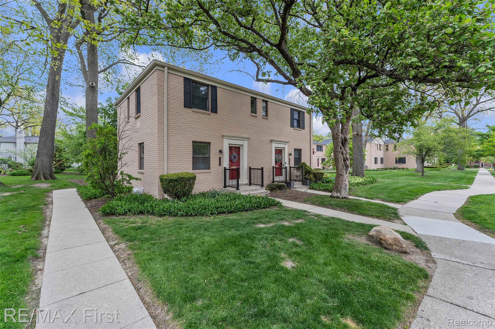 1921 Graefield Road Birmingham, MI 48009 - Photo 22 of 27 23.jpg