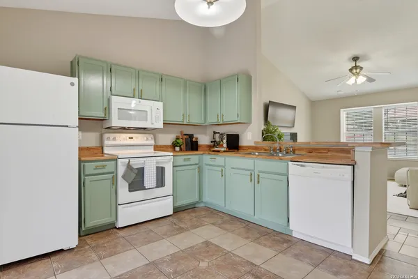 $135,000 | 10254 Dover Ridge, Unit 806, San Antonio, TX 78250