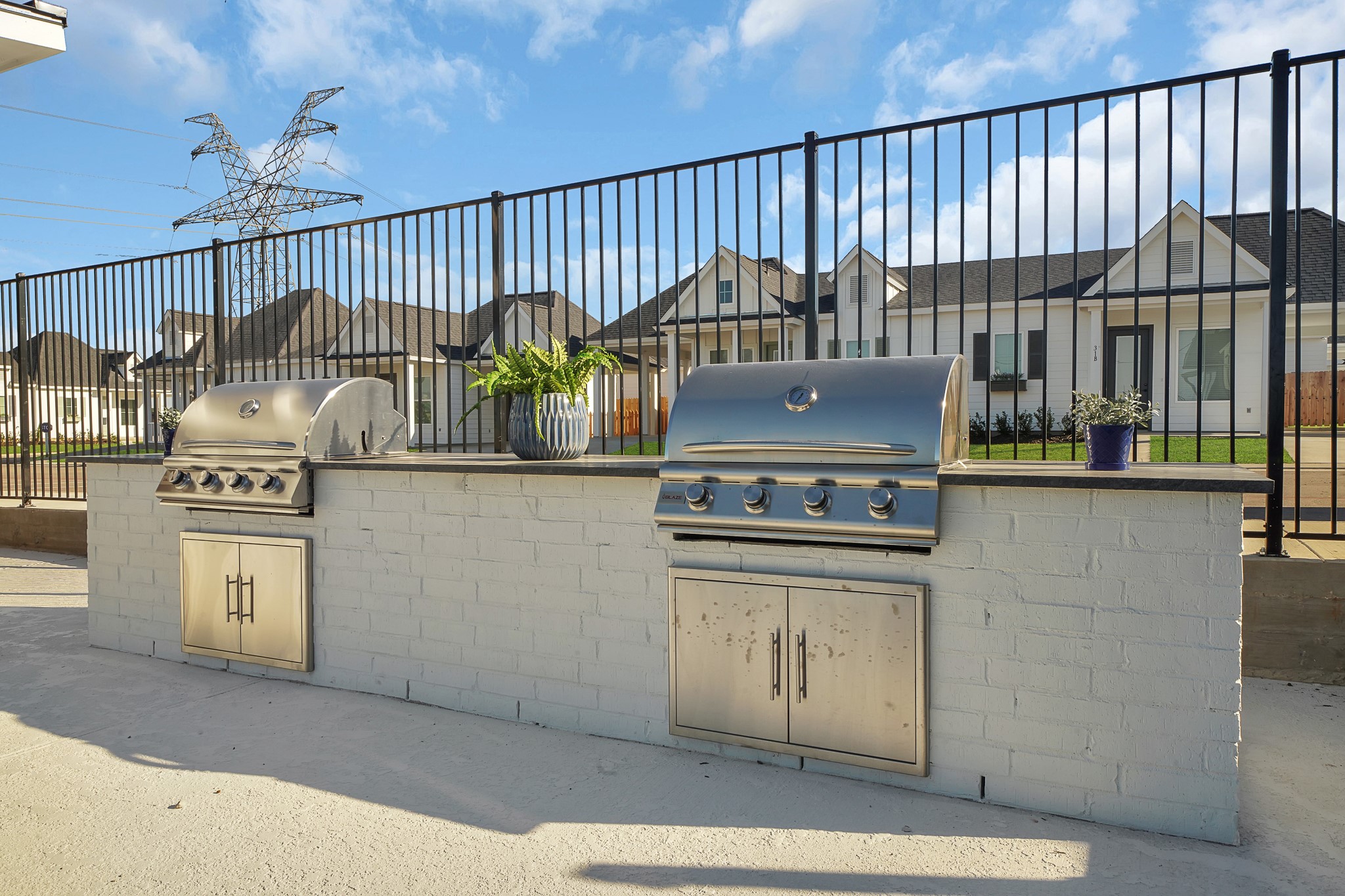 38634 Spur 149 Road, Unit 44A Magnolia, TX 77354 - Photo 28 of 48 a view of a hallway with entryway