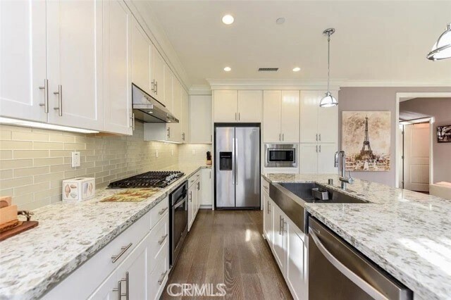 83 Waterleaf Irvine, CA 92620 - Photo 7 of 32