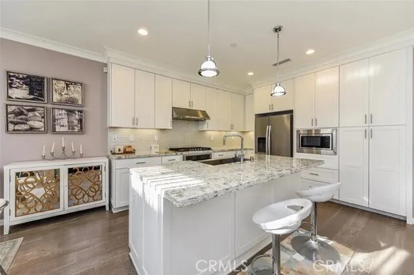 $5,380 | 83 Waterleaf, Irvine, CA 92620