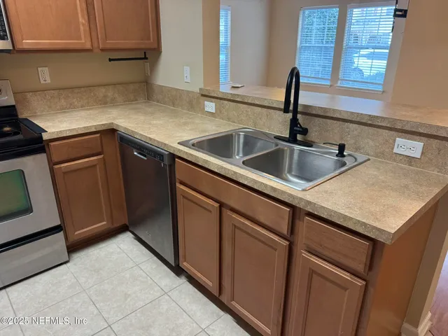 $1,600 | 575 Oakleaf Plantation Parkway, Unit 504, Orange Park, FL 32065