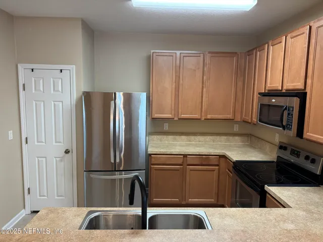 $1,600 | 575 Oakleaf Plantation Parkway, Unit 504, Orange Park, FL 32065