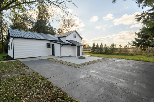 $624,900 | W3476 Ranch Road, Watertown, WI 53094